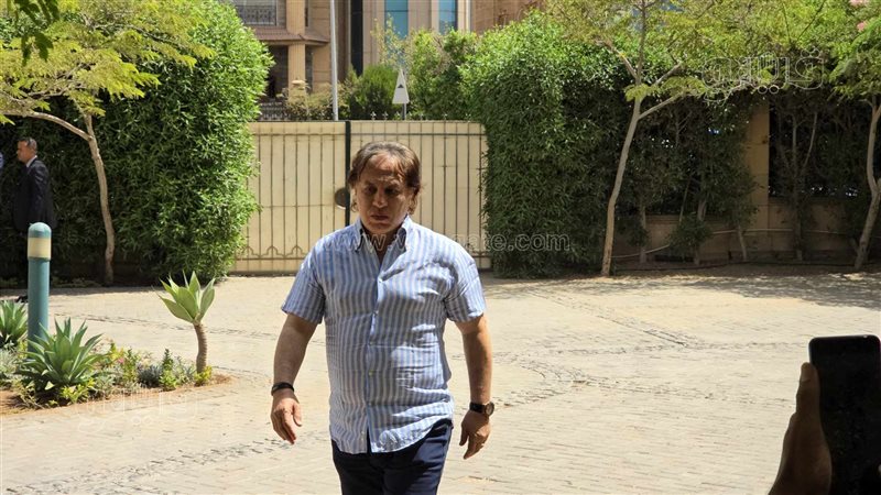 ثروت سويلم فى جنازة