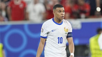 مبابي يصدم منتخب فرنسا بسبب ديشامب 