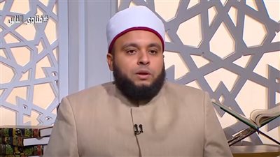 ينفع آكل وأشرب حتى لو الفجر أذن في رمضان؟ أمين الفتوى يجيب