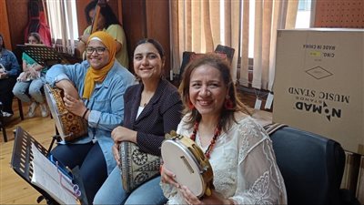 رئيس أكاديمية الفنون تشهد بروفات فرقة كوكب الشرق النسائية (صور)