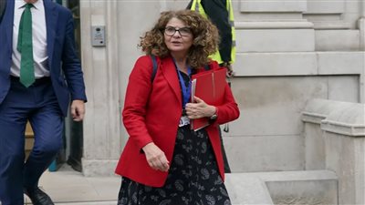 صدق أو لا تصدق، سرقة وزيرة الشرطة البريطانية أثناء مؤتمر لمكافحة السرقة أمام كبار الضباط