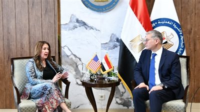 وزير البترول يلتقي السفيرة الأمريكية لبحث سبل التعاون المشترك