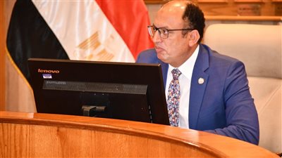 جامعة حلوان تناقش مد الدراسة للثامنة مساء للاستفادة من المرافق التعليمية 