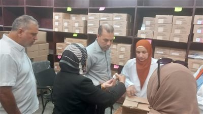 وكيل صحة البحيرة يتفقد مصنع الأدوية بدمنهور (صور)