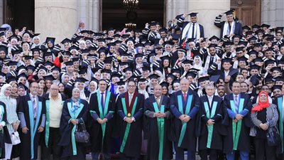 جامعة القاهرة تحتفل بتخريج دفعة جديدة من كلية الطب البيطري