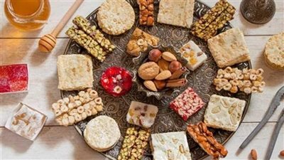 مصدر للطاقة والدهون الصحية.. فوائد حلوى المولد النبوي (انفوجراف)