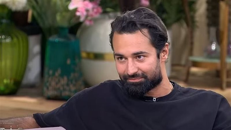 الفنان أحمد حاتم