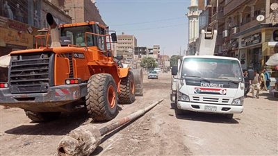 رئيس مدينة ساقلتة يتابع أعمال رفع كفاءة الشوارع وإزالة العوائق 