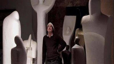 تمثال كوكب الشرق الأبرز، بصمات فنية لا تُنسى لنقيب التشكيليين الجديد طارق الكومي (صور) 