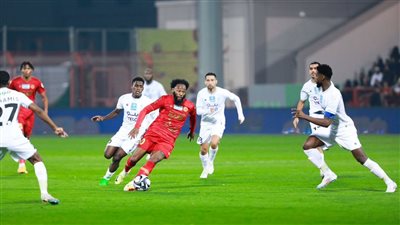 ضمك يفوز على الإخدود بثلاثية في الدوري السعودي 
