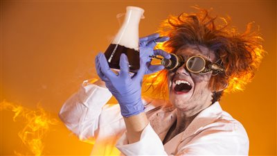 أبرزها فصل ديدان مخمورة عن غيرها، أبرز الأبحاث الفائزة بجوائز نوبل للحماقة 2024