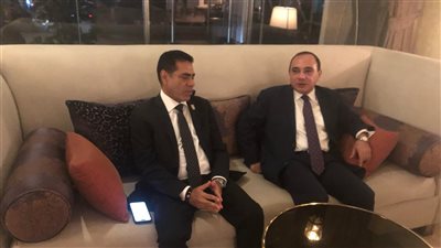 السفير المصري في كينيا يستقبل بعثة الأهلي في فندق الإقامة