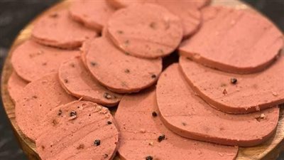 طريقة عمل اللانشون الاقتصادي بدون لحم 