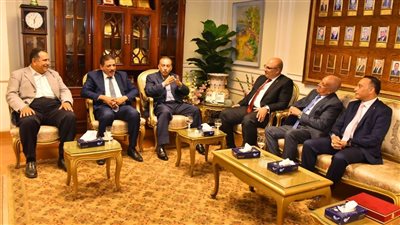 محافظ أسيوط يلتقي رئيس مجلس مدارس سنودس النيل الإنجيلي 