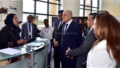 محافظ الأقصر يفتتح ملتقى التوظيف لتوفير 2000 فرصة عمل وتدريب مجاني (صور)