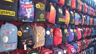 إقبال متوسط على شراء المستلزمات المدرسية فى الإسكندرية 