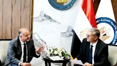 وزير البترول يبحث التعاون مع الرئيس الإقليمي لشركة بريتش بتروليوم 