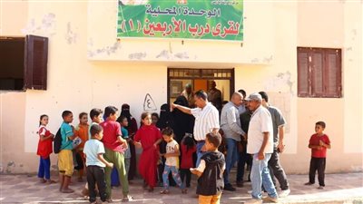 معرض للزي المدرسي وشنط ومستلزمات مجانية للطلاب بالوادي الجديد 