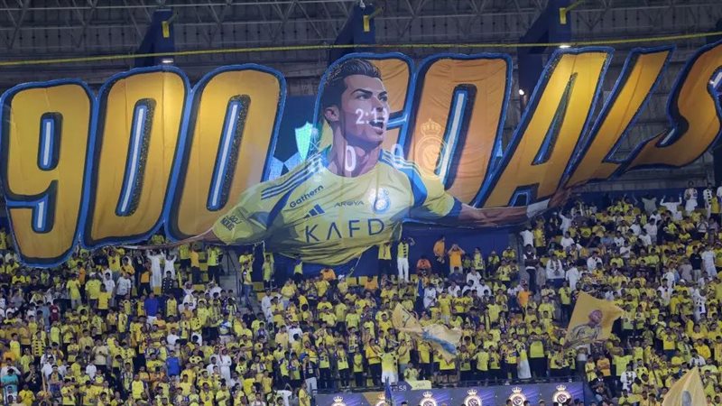 النصر يكرم رونالدو