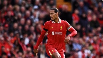 نوتنجهام فورست يسجل الهدف الأول في شباك ليفربول (صور) 