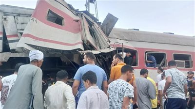 تفاصيل حادث تصادم قطارين فى الشرقية، الصحة: مصرع شخصين وإصابة 31 آخرين، الفحص المبدئي: خطأ عامل التحويلة وراء الحادث (صور)