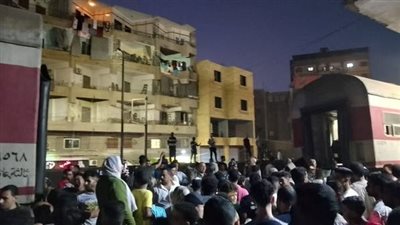 سحب قطار المنصورة - القاهرة وتخزينه في محطة سكك حديد ههيا لرفع آثار الحادث 
