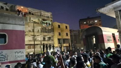 التحفظ على عامل التحويلة و2 آخرين فى حادث قطار الزقازيق، وارتفاع عدد المصابين لـ46