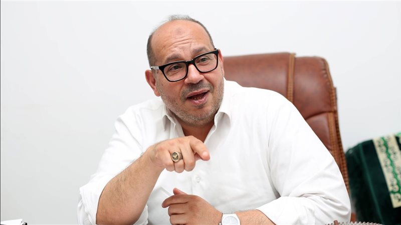 ياسر إدريس رئيس اللجنة