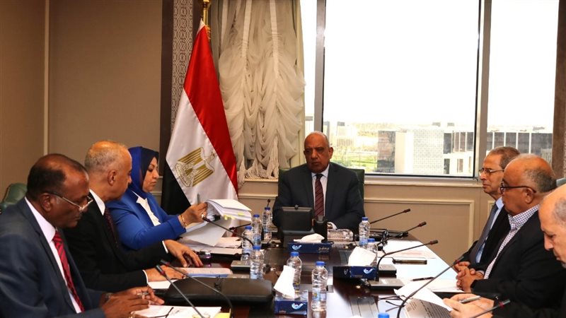 اجتماع وزير الكهرباء