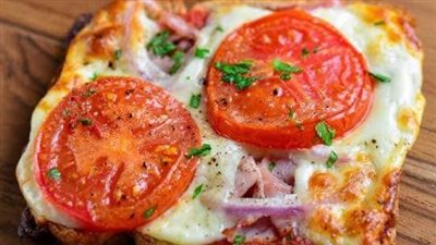 طريقة عمل بيتزا التوست، وجبة لذيذة وسريعة للعشاء