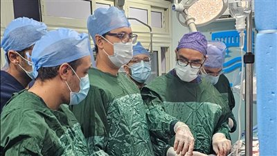 الصحة: نجاح الفريق الطبي بمعهد القلب القومي بإجراء قسطرة معقدة باستخدام جهاز الإيكمو