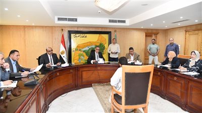 محافظ الفيوم يوجه بتوفير الحماية الاجتماعية لغير القادرين 