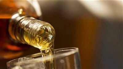 بريطانيا تعاني نقصا حادا في مشروب كحولي بسبب سوء الطقس