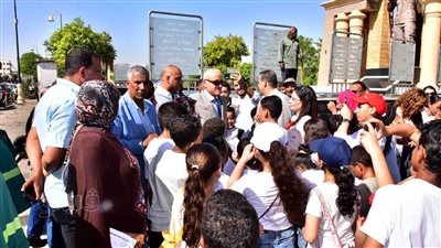 انطلاق مبادرة صحتنا في بيئتنا وافتتاح معرض أهلا مدرستي بالأقصر (صور)