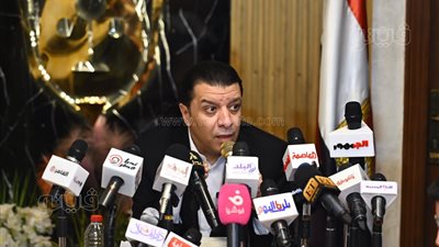 مصطفي كامل: مقاضاة من يتعامل مع فنان موقوف من النقابة 