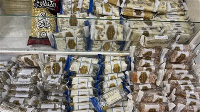 استمرار إقبال مواطني البحيرة على حلاوة المولد (فيديو وصور)