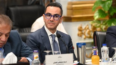 وزير الاستثمار يغادر إلى لندن لعقد لقاءات رسمية مع ممثلي الحكومة والمستثمرين والبنوك