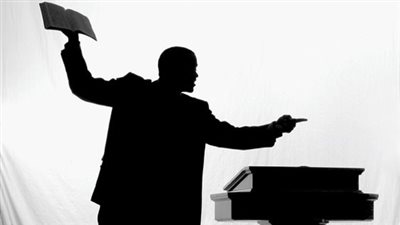 تفسير حلم الواعظ في المنام وعلاقته بالتخلص من الأزمات واستقرار الحياة الزوجية 