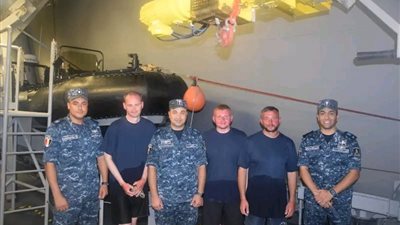 بعد أن أنقذتهم القوات البحرية المصرية، أول صور للسائحين المفقودين في البحر الأحمر