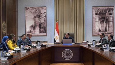 رئيس الوزراء يستعرض تقريرًا عن جهود هيئة الرقابة المالية