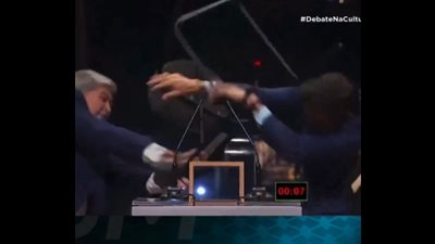 معركة بالكراسي وإصابات بالغة بين مرشحين في البرازيل خلال مناظرة لمنصب عمدة ساوباولو (فيديو)