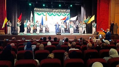 بمسرح كامل العدد، أحمد الكحلاوي يشدو بأجمل المدائح في حفل ذكرى المولد النبوي (صور)