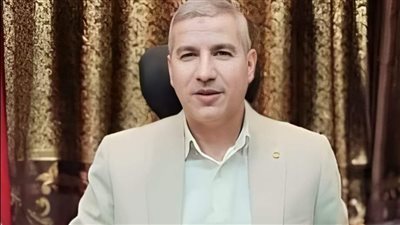 مدير تعليم دمياط يوجه بمراجعة قرارات ندب المعلمين وتقديم الدعم للحالات الإنسانية