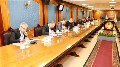 وزير التعليم خلال لقائه برؤساء التحرير: التعليم قضية وطن.. لدينا عجز في 250 ألف فصل و460 ألف معلم.. وهذه أسباب إعادة هيكلة المرحلة الثانوية