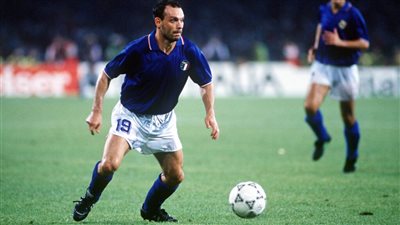 توتو سكيلاتشي، قصة العجلاتي الذي حصد لقب هداف كأس العالم 