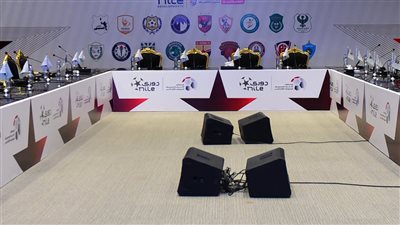 شاهد تجهيزات اجتماع رابطة الأندية المحترفة لتحديد شكل الدوري 