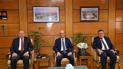  جامعتا المنصورة وأسيوط يبحثان تعزيز التعاون البحثي والأكاديمي 