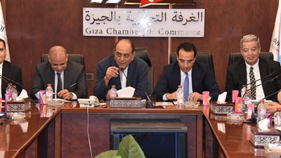 رؤساء شعب البقالة والمواد الغذائية يجتمعون بالجيزة لمناقشة مطالب التجار 