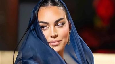 جورجينا رودريجز تزور مدينتها وتحقق أحلام طفولتها الفقيرة (صور)