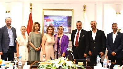 محافظ جنوب سيناء يستقبل وفدا من ممثلي كبرى شركات السياحة الكازاخستانية